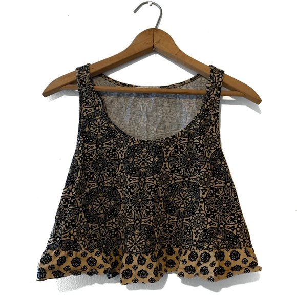 Papaya Tops - Papaya kaleidoscope ruffle crop top M